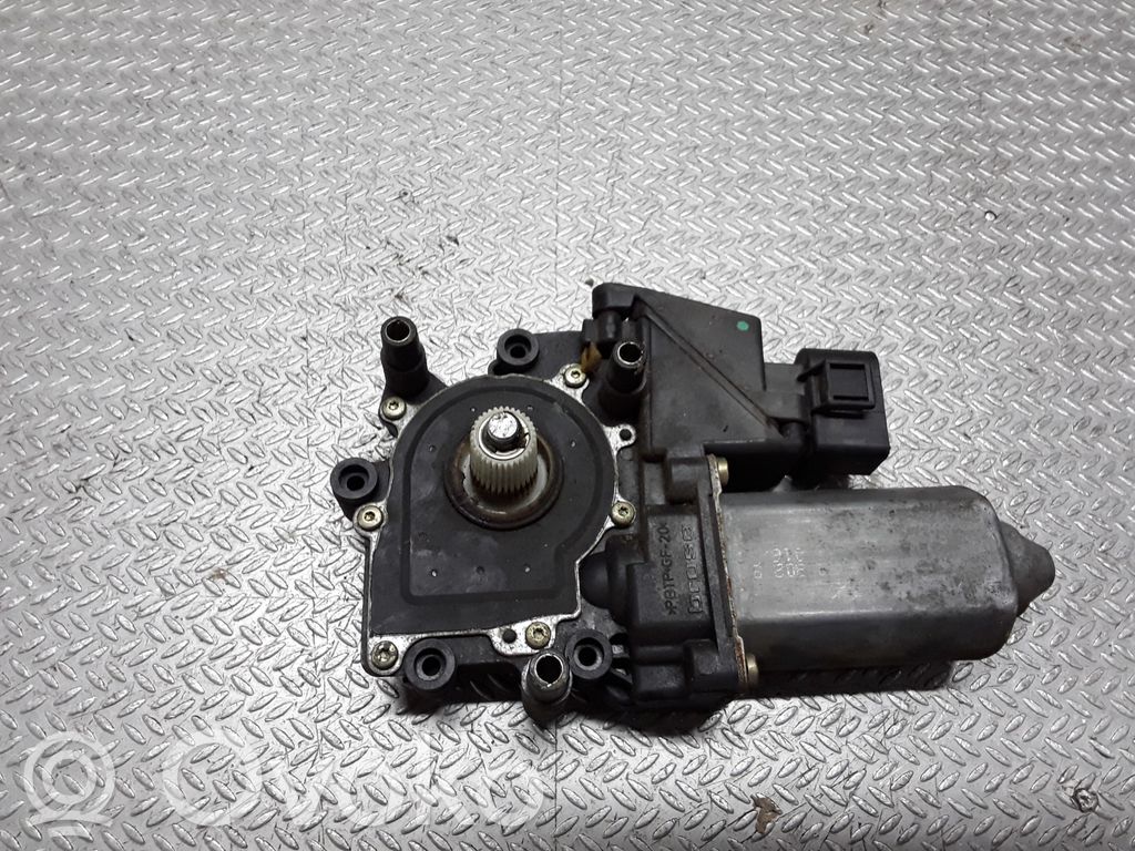 Audi A4 S4 B5 8D Silnik regulatora szyby drzwi przednich 