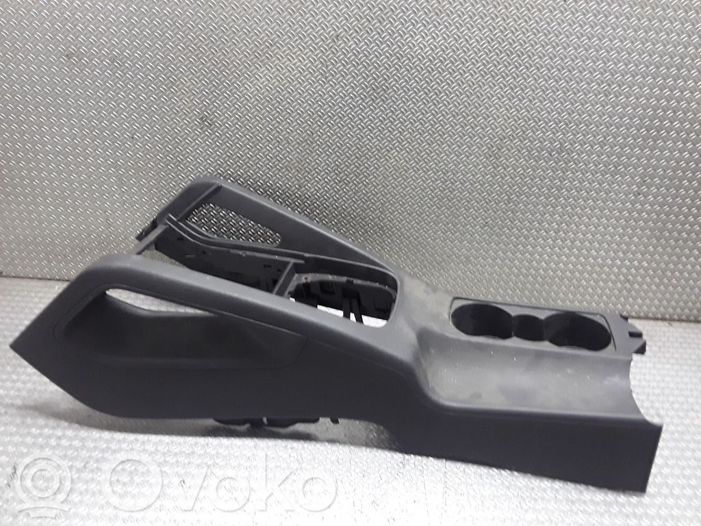 Volkswagen Golf V Center console 
