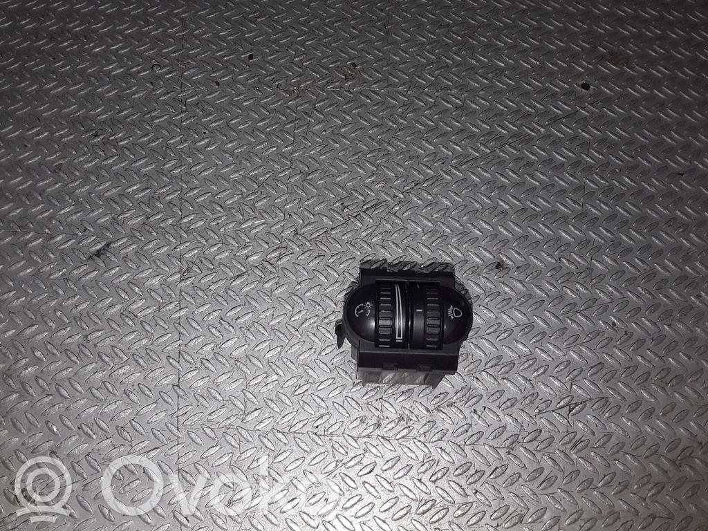 Volkswagen Golf V Comutator control nivel faruri