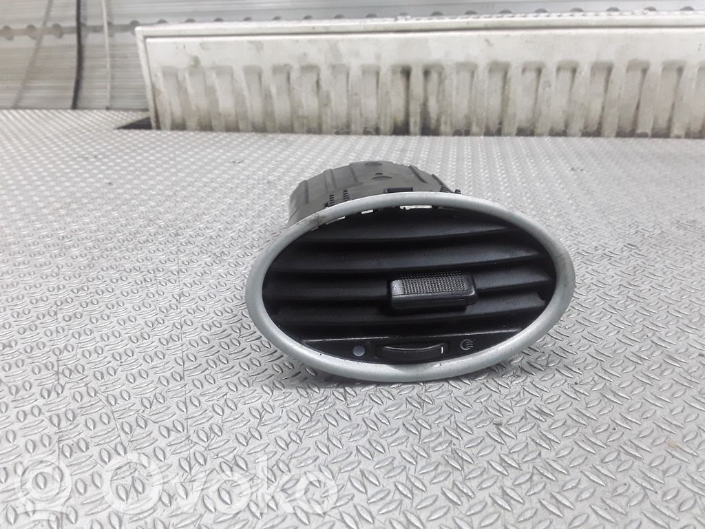 Ford Focus Šoninės oro grotelės 
