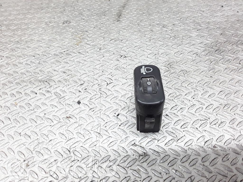 Mercedes-Benz Sprinter W901 W902 W903 W904 Interruttore di regolazione livello altezza dei fari