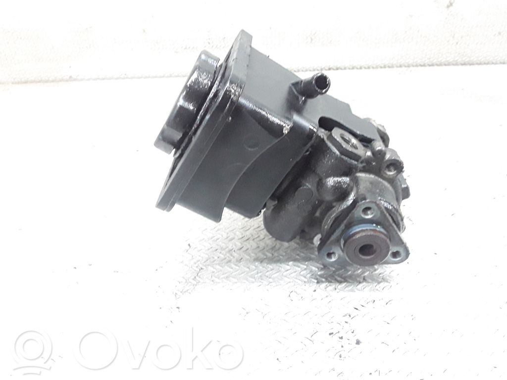 BMW 5 E39 Power steering pump 