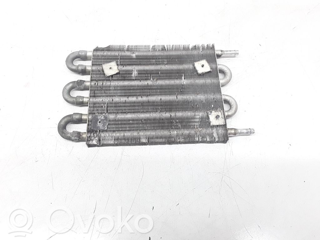 Transmisijas eļļas radiators
