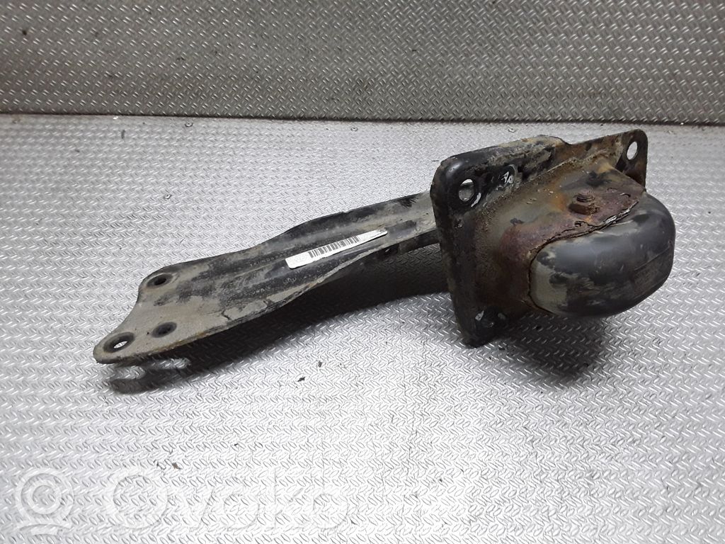 Volkswagen Jetta V Brazo de suspensión/horquilla superior trasero 
