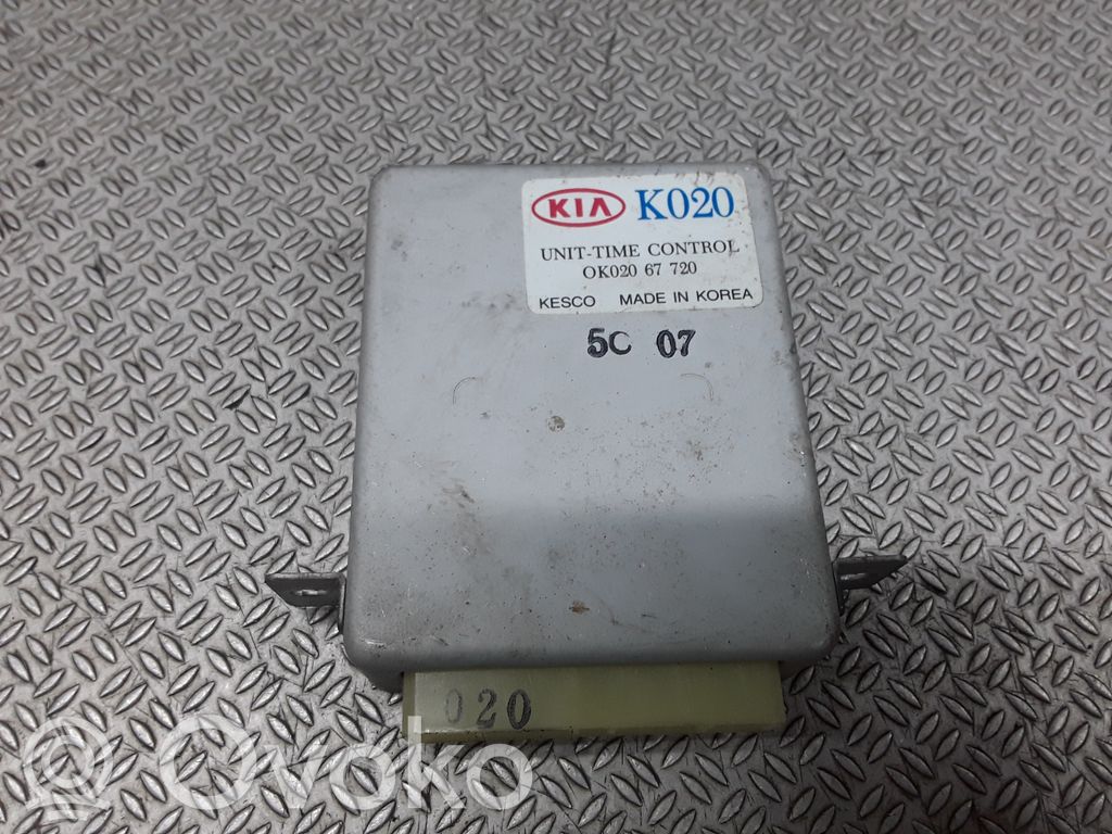 Sonstige Steuergeräte / Module   0K02067720