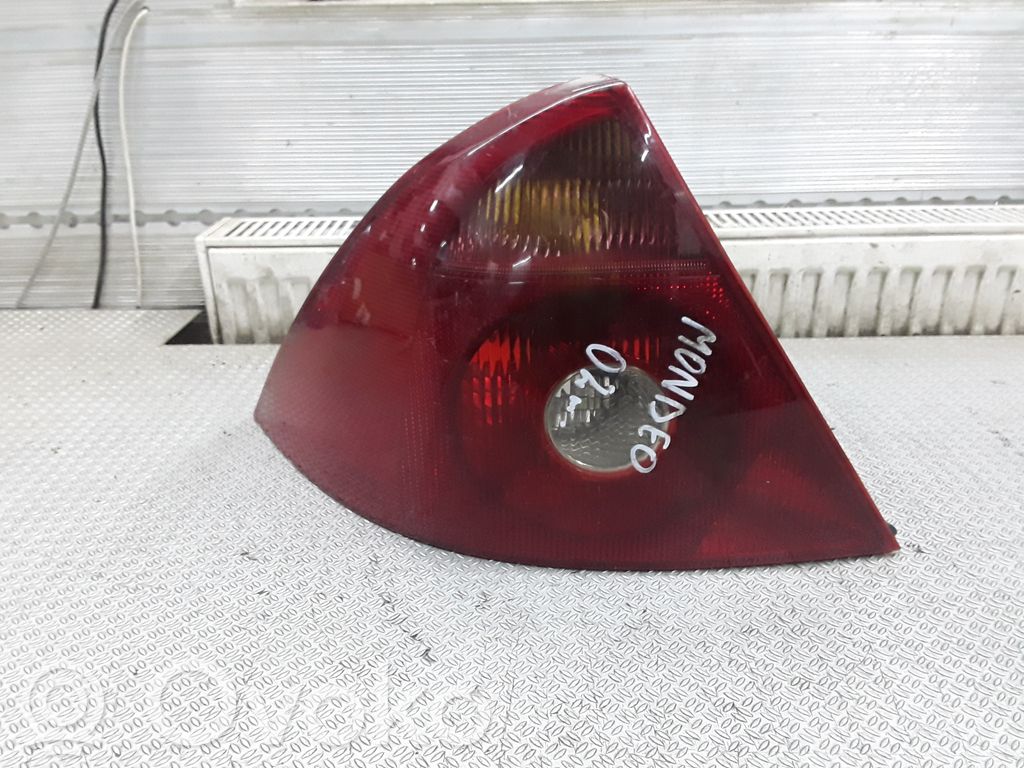 Ford Mondeo Mk III Luci posteriori