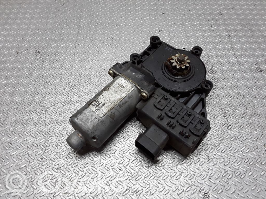 Opel Zafira A Etuoven ikkunan nostomoottori 