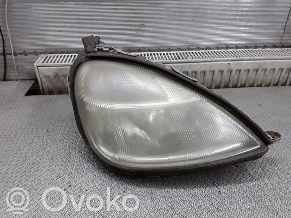 Phare frontale   A1688200261,0301152202