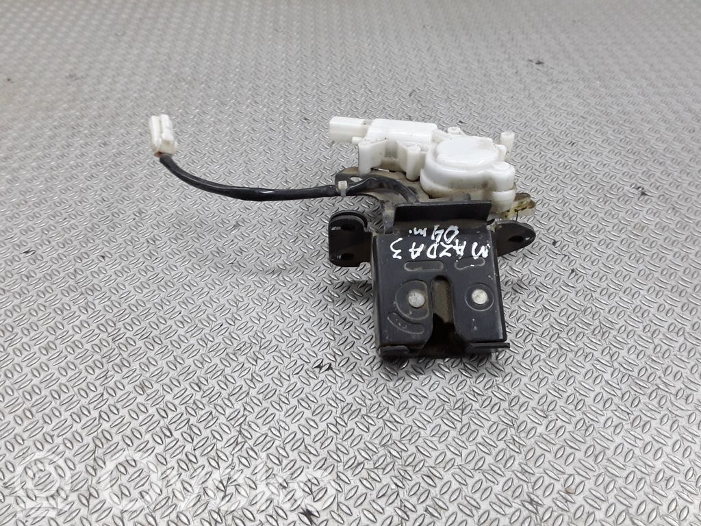 Tailgate/trunk/boot lock/catch/latch   B6701