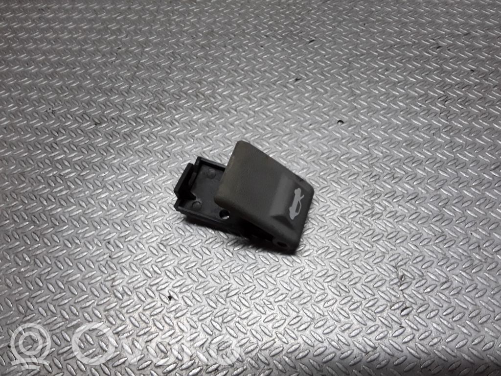 Hebel Öffner Griff Motorhaube   8118134000