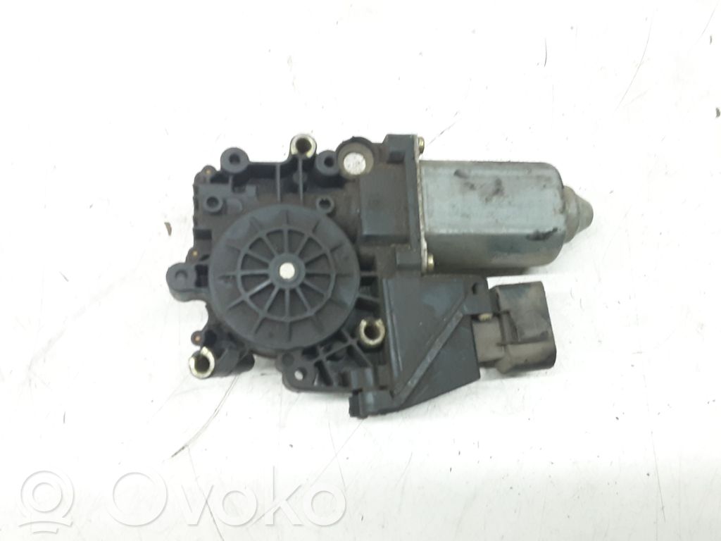 Audi A4 S4 B5 8D Silnik regulatora szyby drzwi przednich 