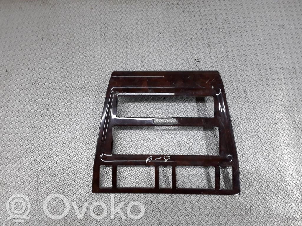 Audi A8 S8 D2 4D Radio/GPS head unit trim 