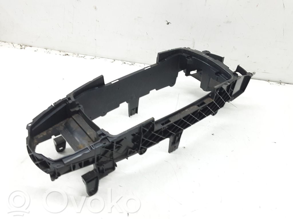 Armrest   51168223315