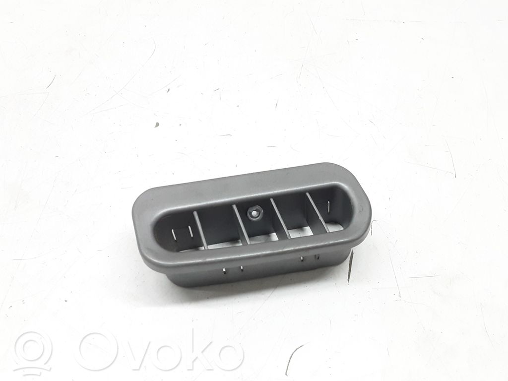 BMW 7 E65 E66 Rear air vent grill 