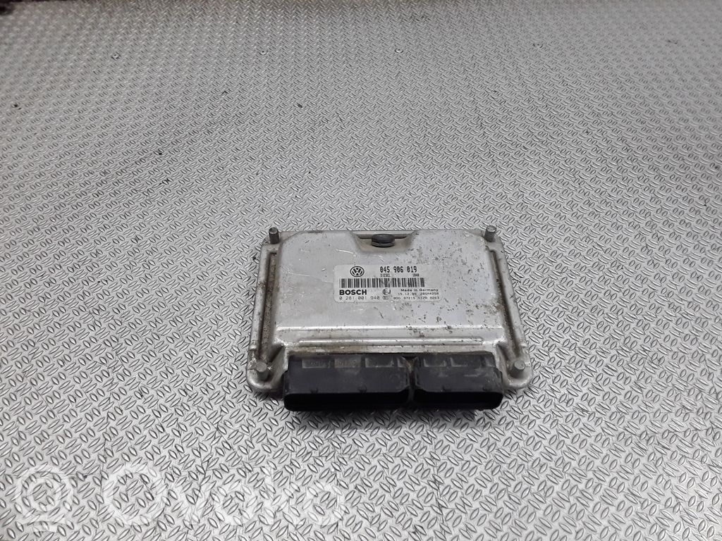 Volkswagen Polo III 6N 6N2 6NF Dzinēja vadības bloks 