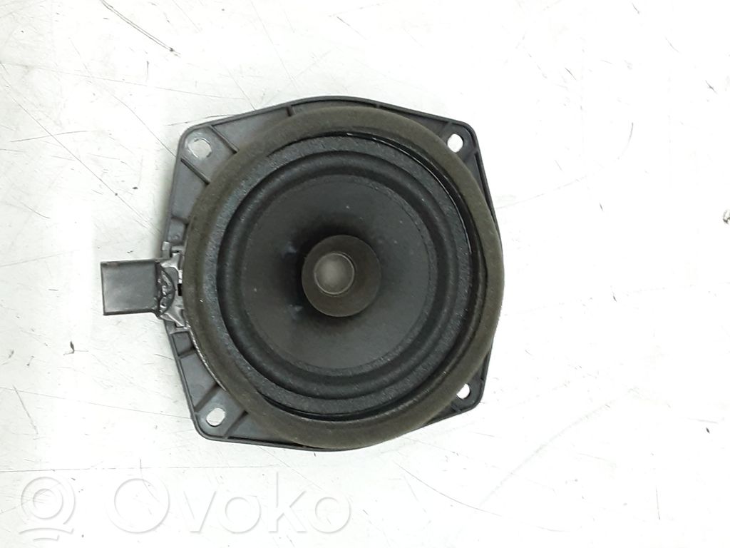Difuzor ușă spate   MN141417