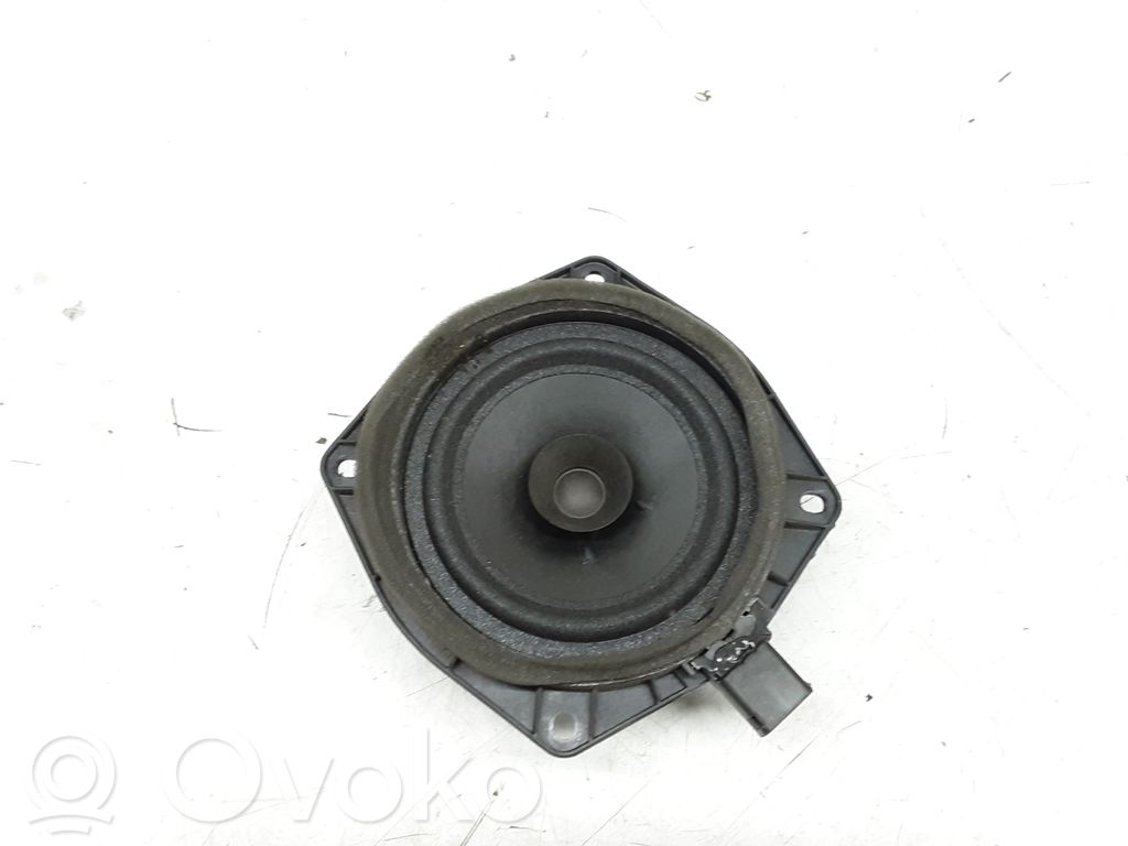 Takaoven kaiutin   MN141417