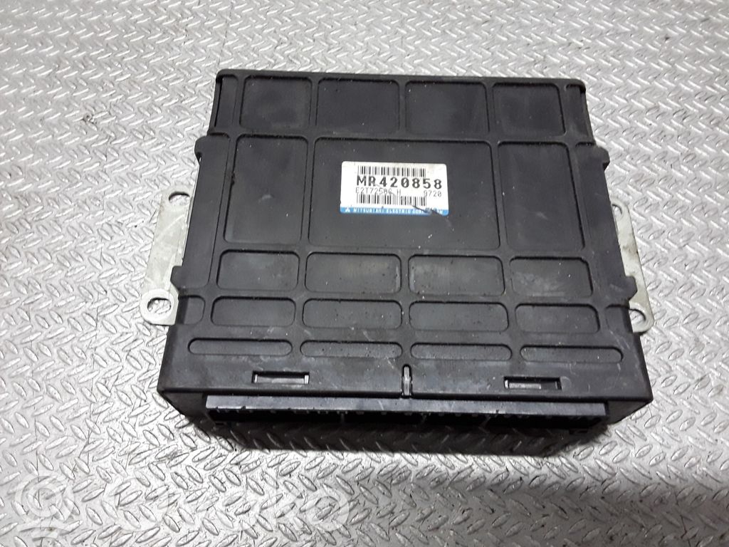 Mitsubishi Space Wagon Engine control unit/module 