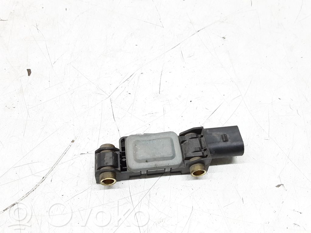 Czujnik uderzenia Airbag   8E0959643A