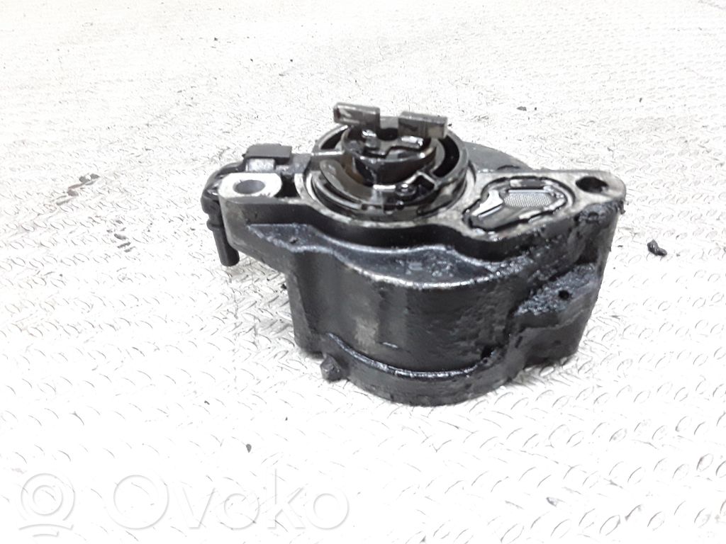 Ford Focus Vacuum pump 