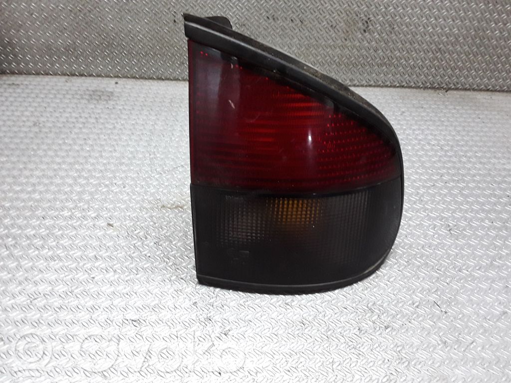 Renault Safrane Lampa tylna 