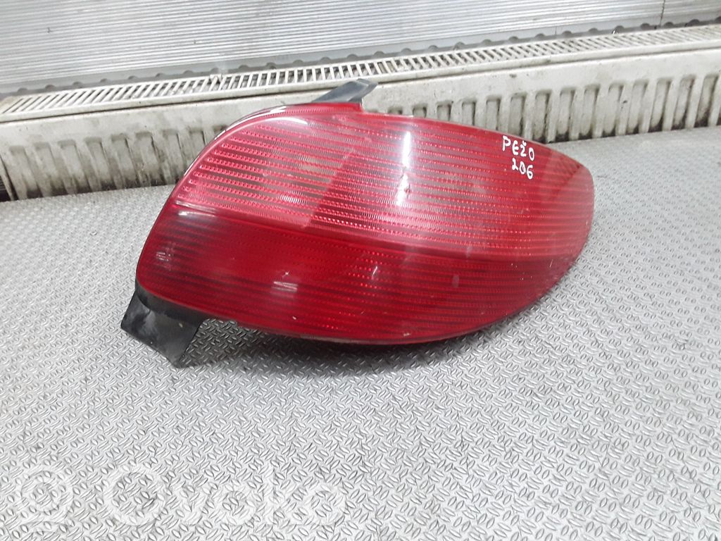 Peugeot 206 Rear/tail lights 