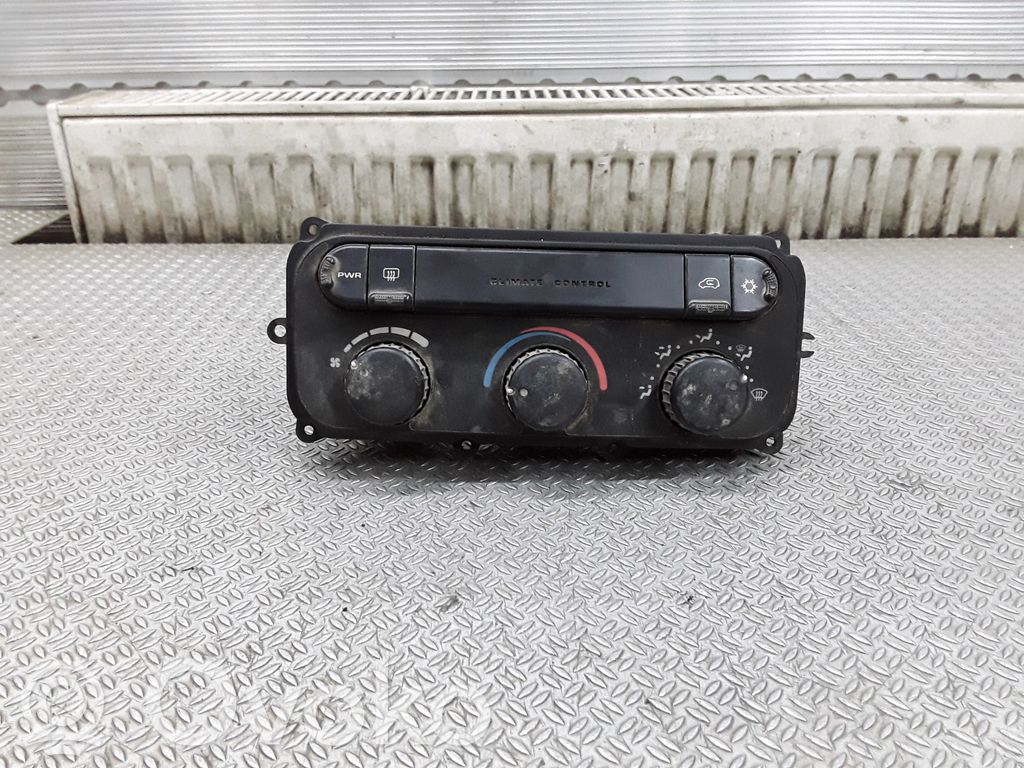 Chrysler Voyager Climate control unit 