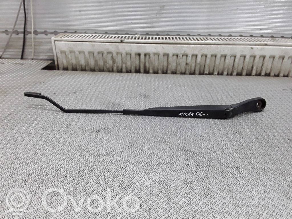 Nissan Primera Wischerarm vorne 