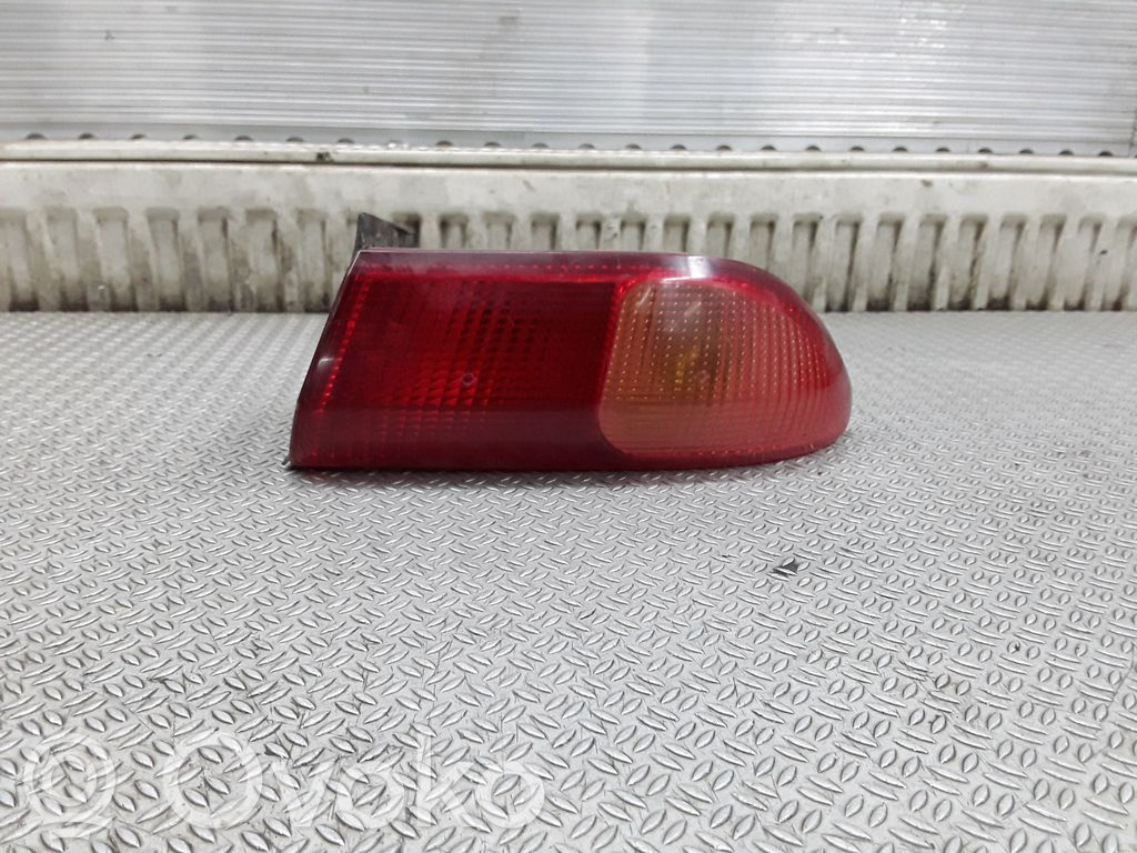 Alfa Romeo 156 Aizmugurējais lukturis virsbūvē 