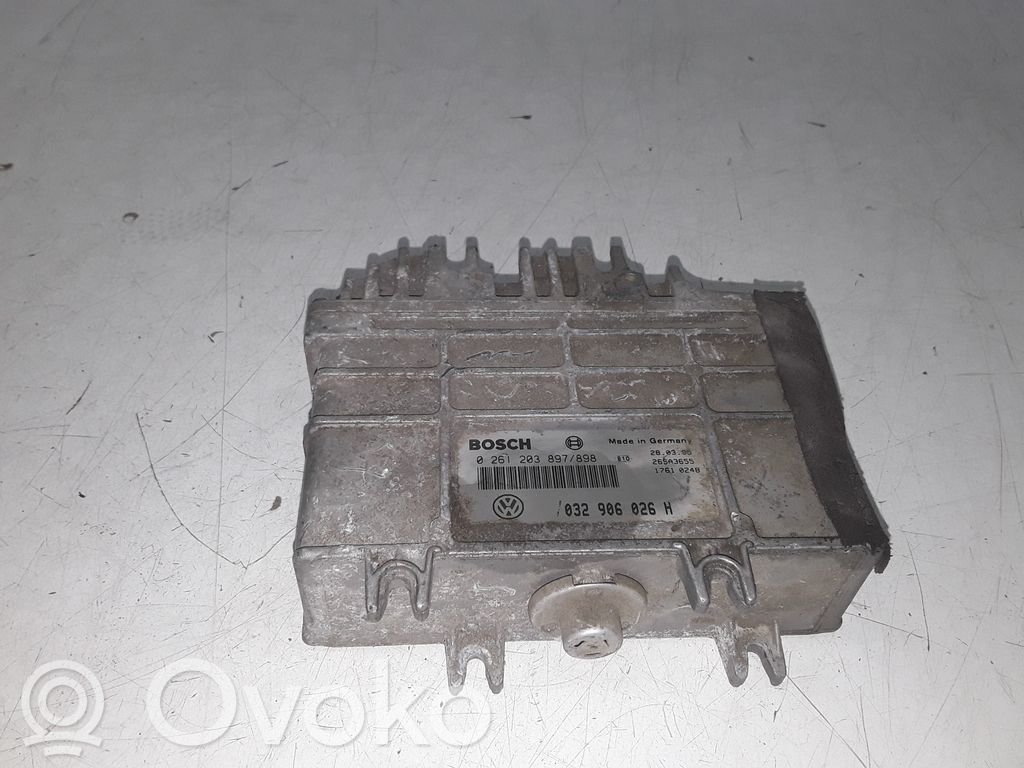 Volkswagen Golf III Sterownik / Moduł ECU 