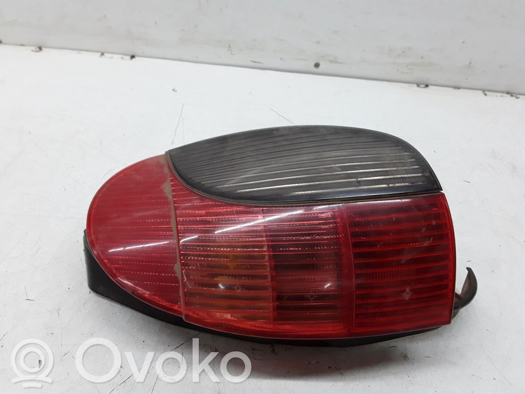 Peugeot 306 Luz trasera/de freno 