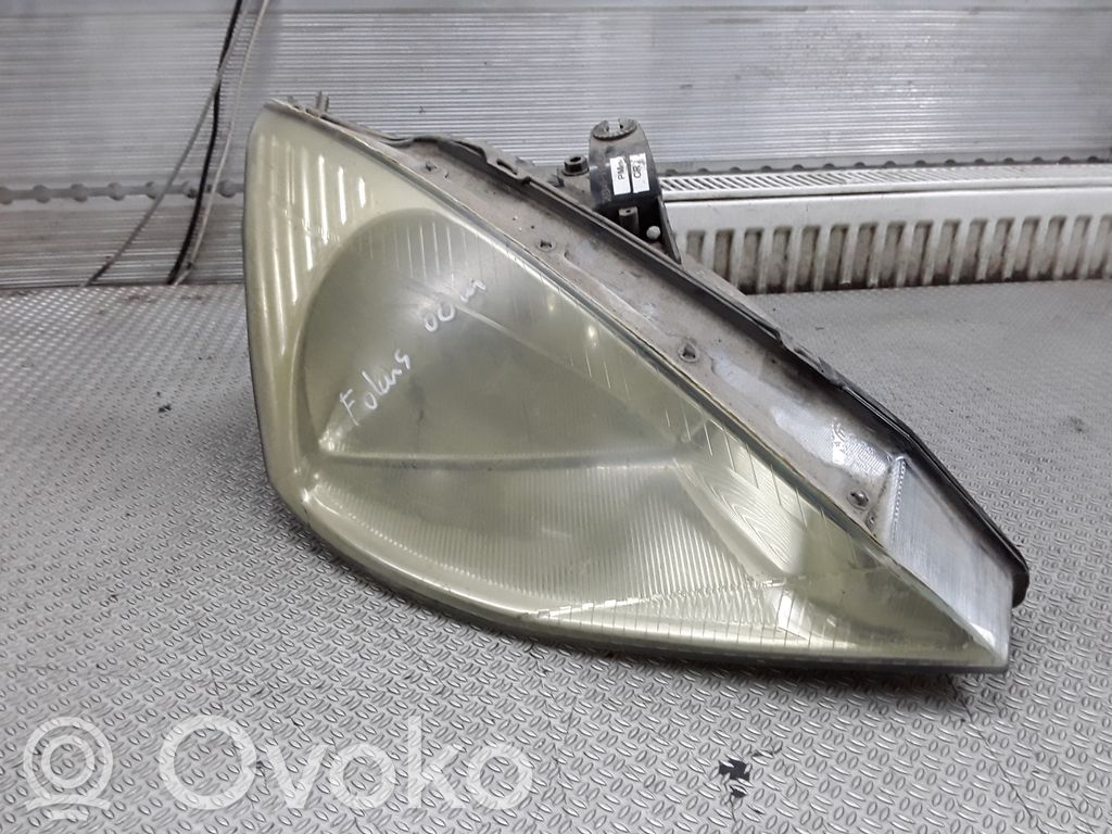 Ford Focus Headlight/headlamp 