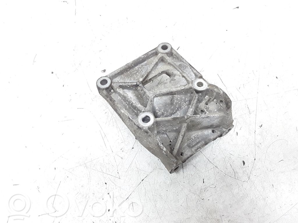 Volvo S40 Other engine bay part 
