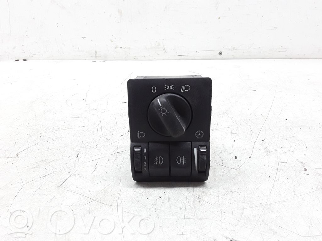 Opel Astra G Light switch 