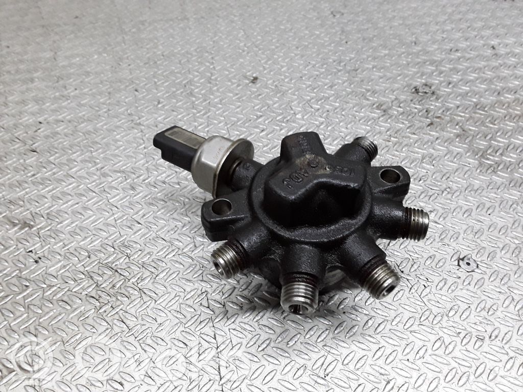 Ford Focus Fuel main line pipe 