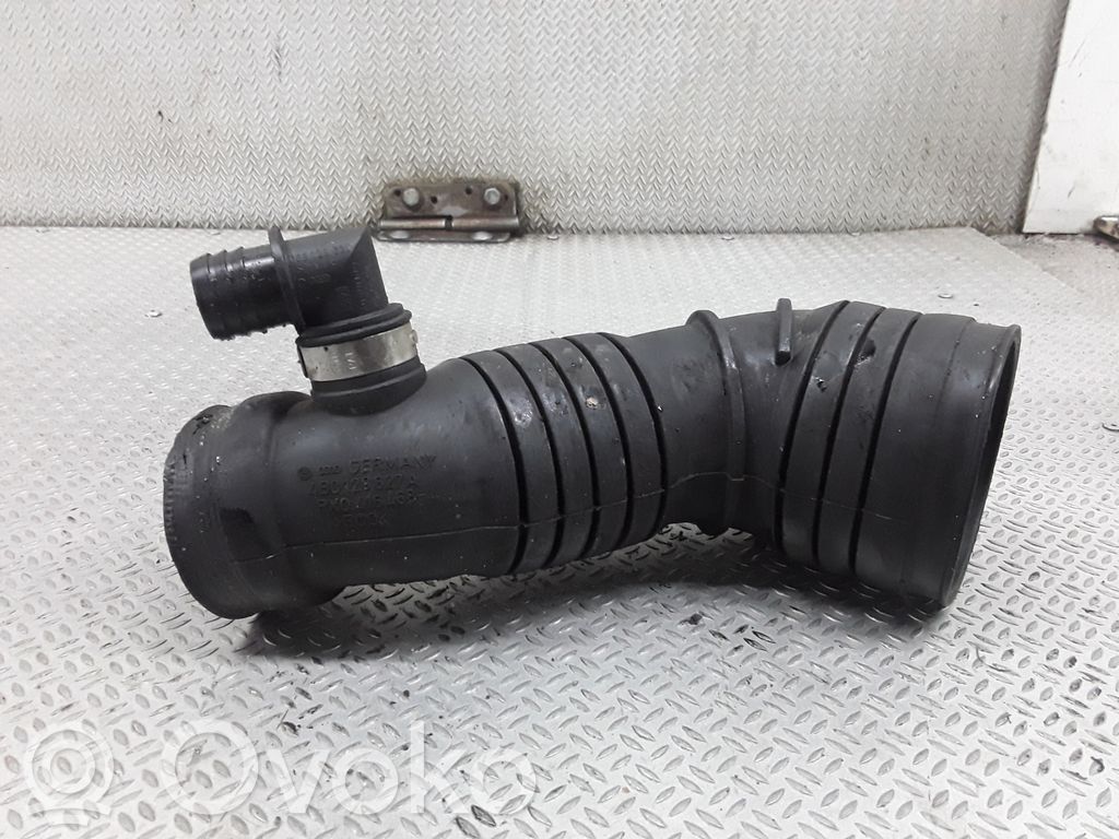Audi A6 S6 C5 4B Turboahtimen ilmanoton letku 