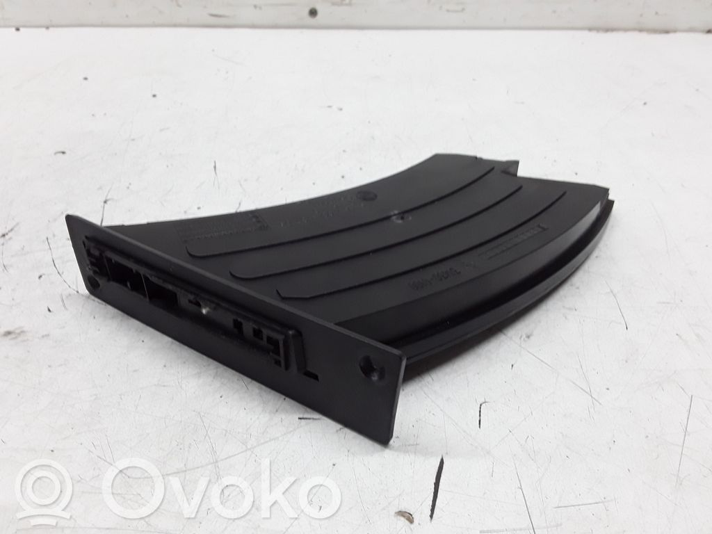 BMW 5 E60 E61 Puodelio laikiklis 