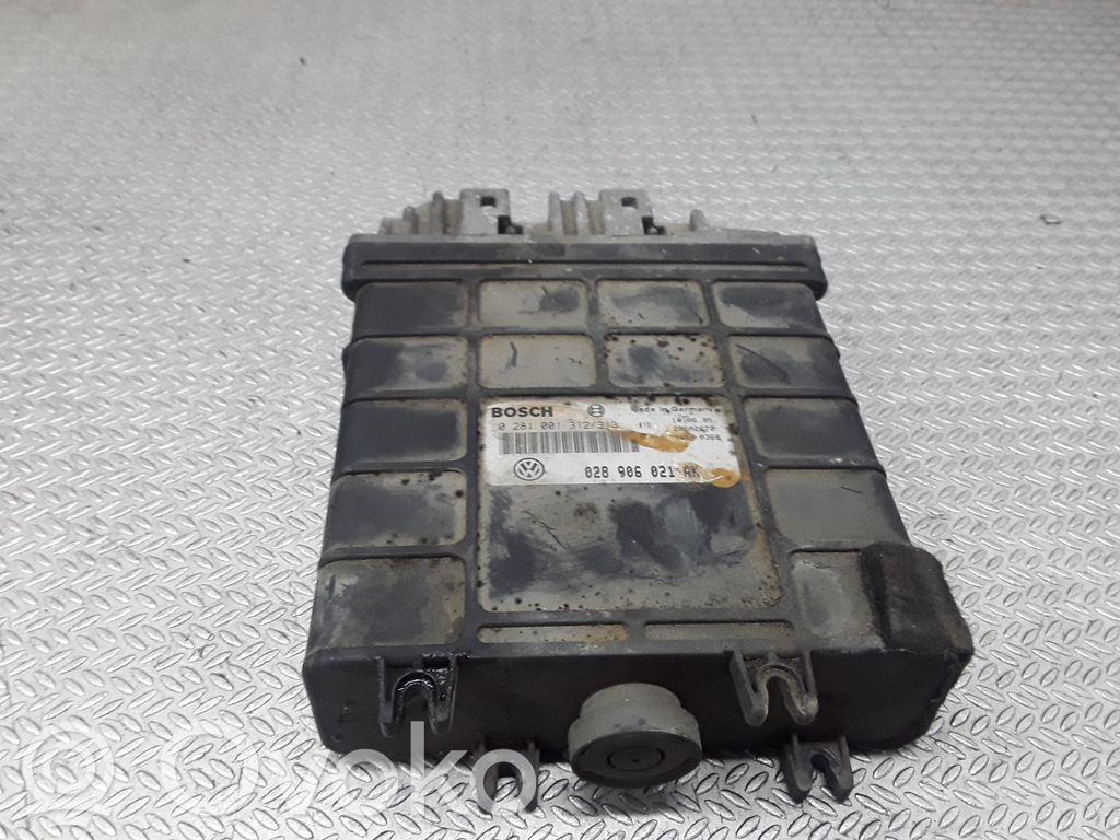 Unidad de control/módulo del motor   0281001312,028906021AK