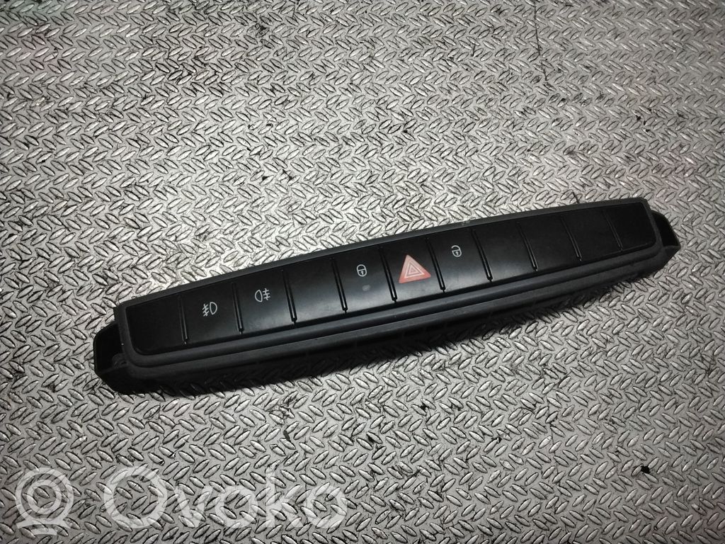 Smart ForFour I Hazard light switch 