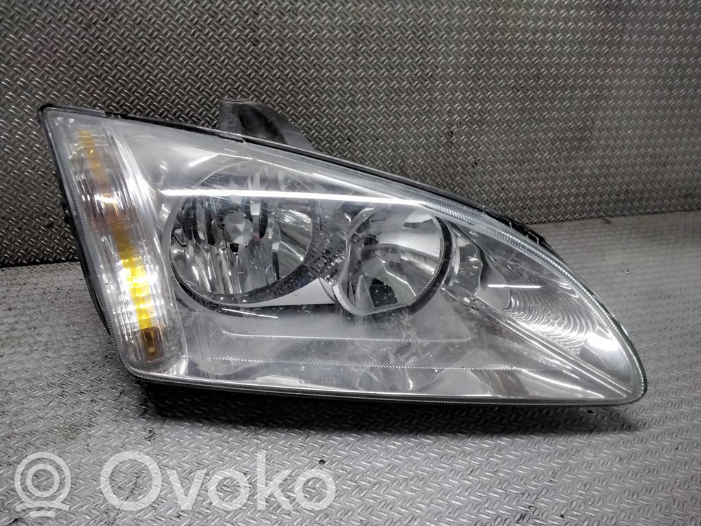 Ford Focus Headlight/headlamp 