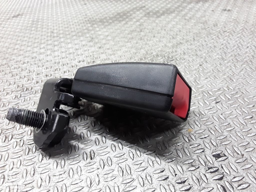 Opel Corsa D Hebilla del cinturón del medio (trasero) 
