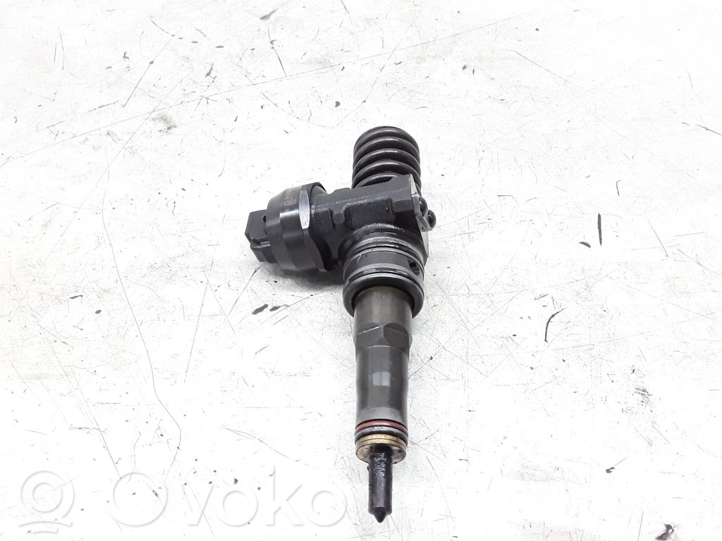Inyector de combustible   0414720215