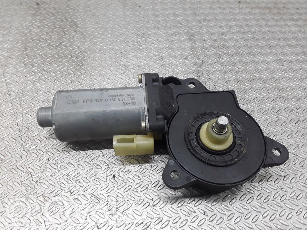 Ford Fusion Silnik regulatora szyby drzwi przednich 