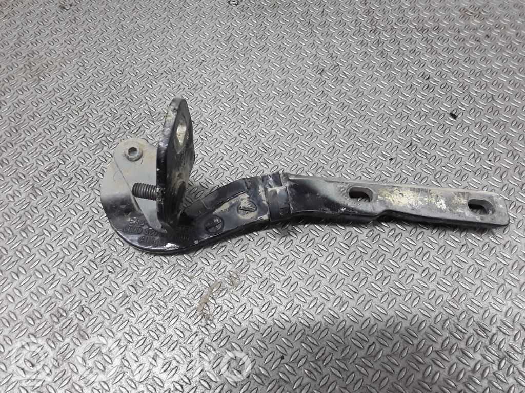 Tailgate/trunk/boot hinge   8Z0827300A