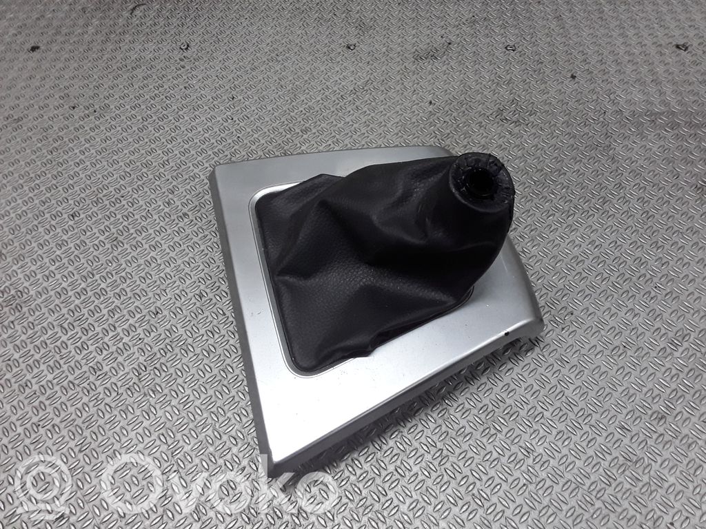 Mazda 5 Revêtement pommeau de levier de vitesses cuir 