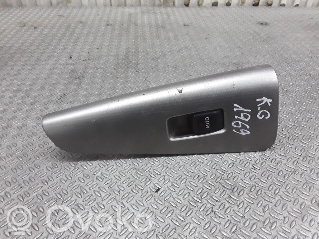 Toyota Corolla Verso E121 Electric window control switch 