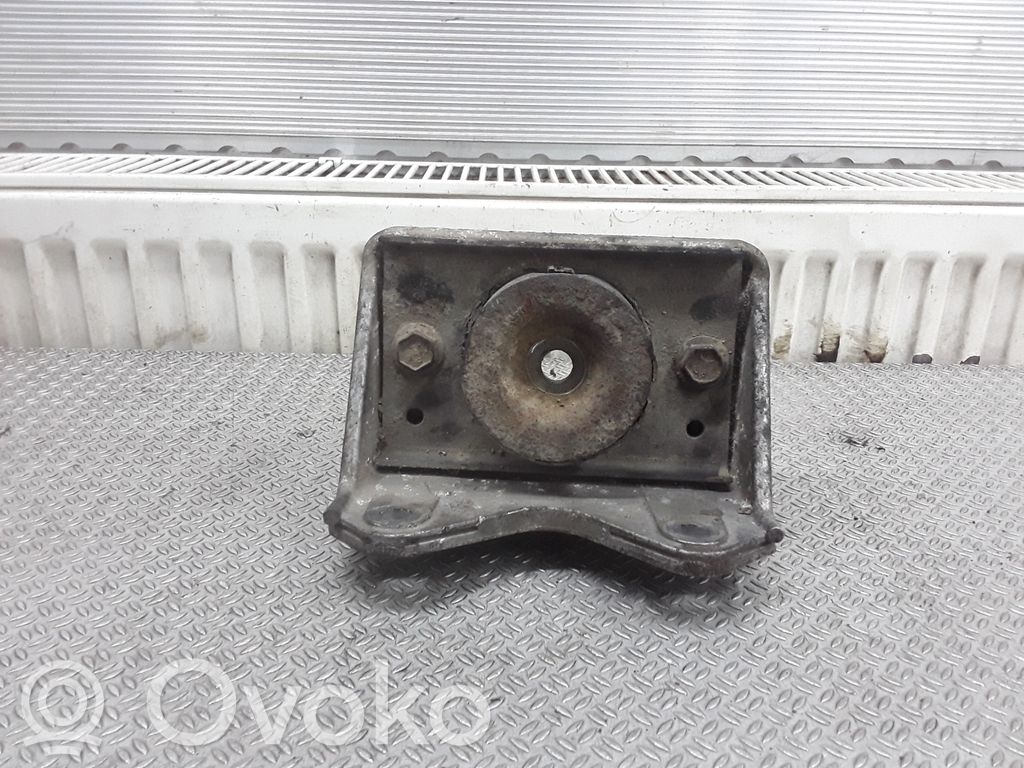 Engine mounting bracket   308760