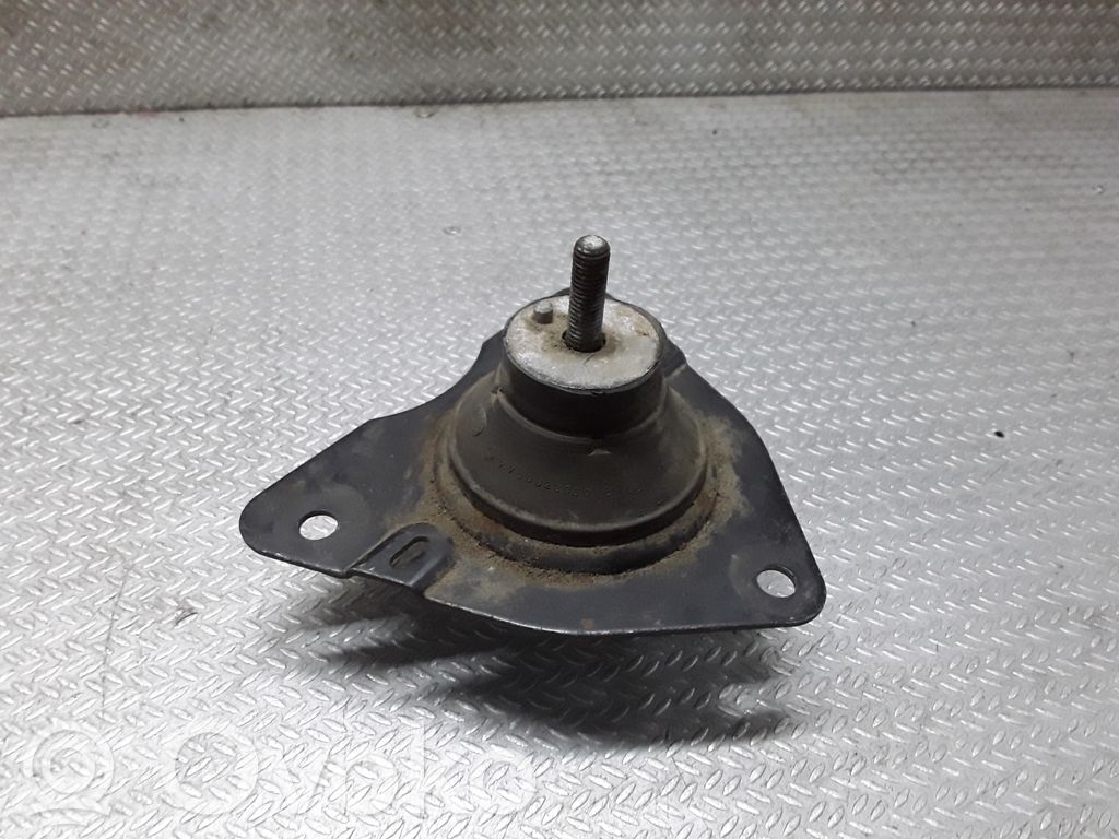Renault Laguna I Engine mount bracket 