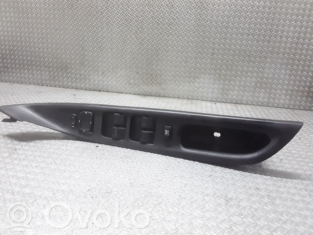 Mazda 6 Electric window control switch 