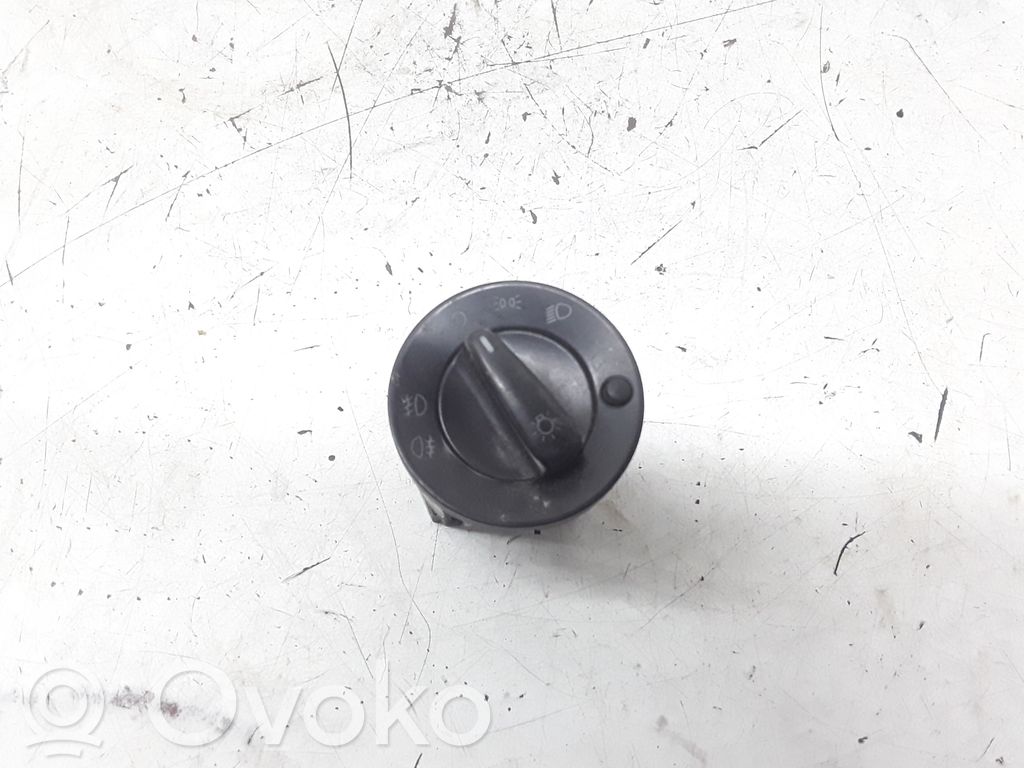Skoda Octavia Mk1 (1U) Light switch 